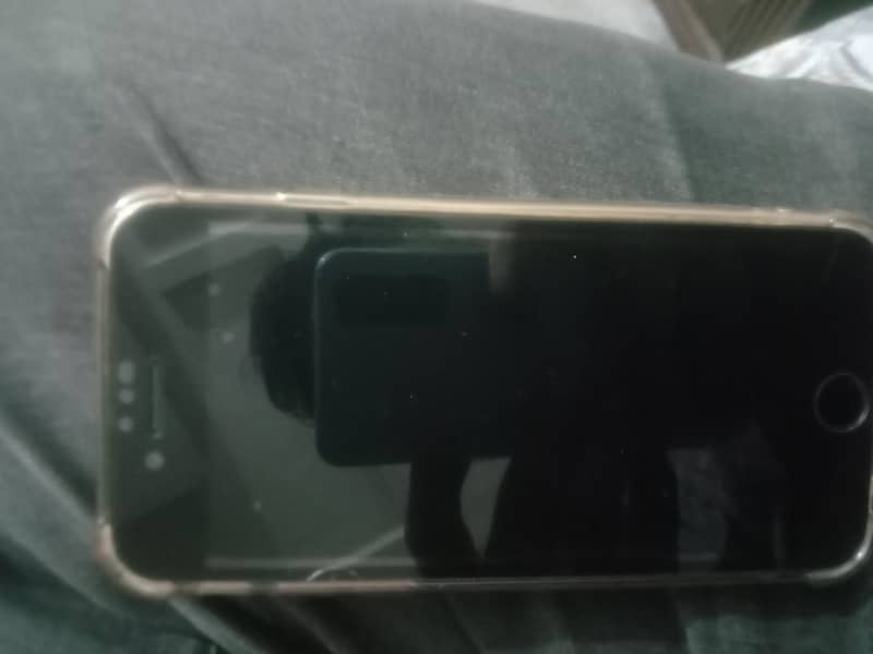 I phone 6 s 64 memory hai  condition saaf hai bohat exchange hojay g

                                                            alt=