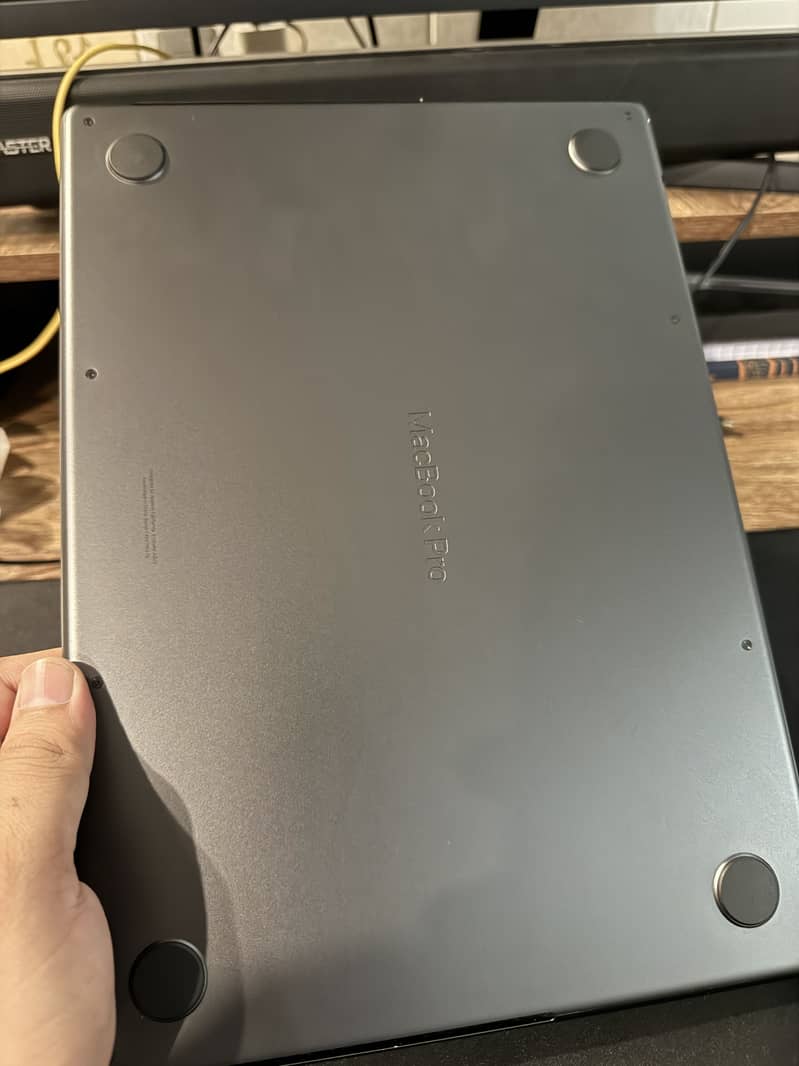 MacBook Pro M4 16GB 512 GB

                                                            alt=