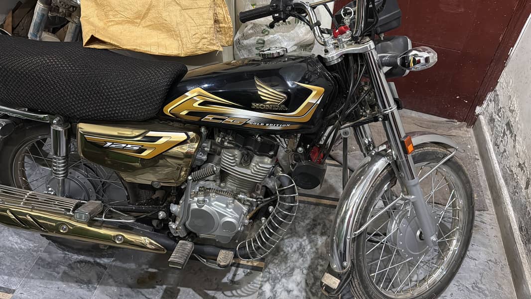 Salling bike honda 125 gold

                                                            alt=