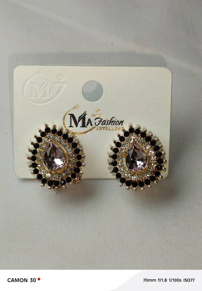 latest earrings and sets

                                                            alt=