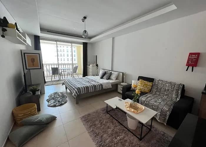 STUDIO ONE BED APARTMENT FOR SALE ON INSTALLMENT IN INVESTOR RATE GULBERG GREEN ISLAMABAD

                                                            alt=