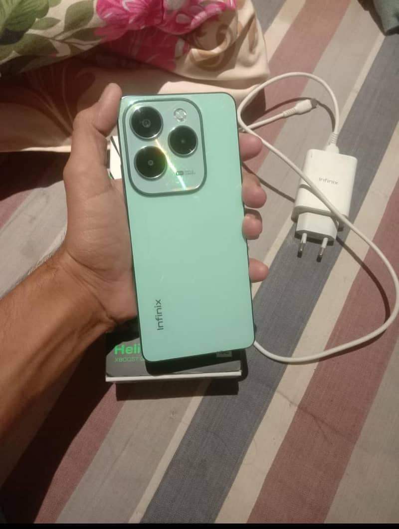 Infinix Hot 40 16-256 GB All original complete Saman

                                                            alt=