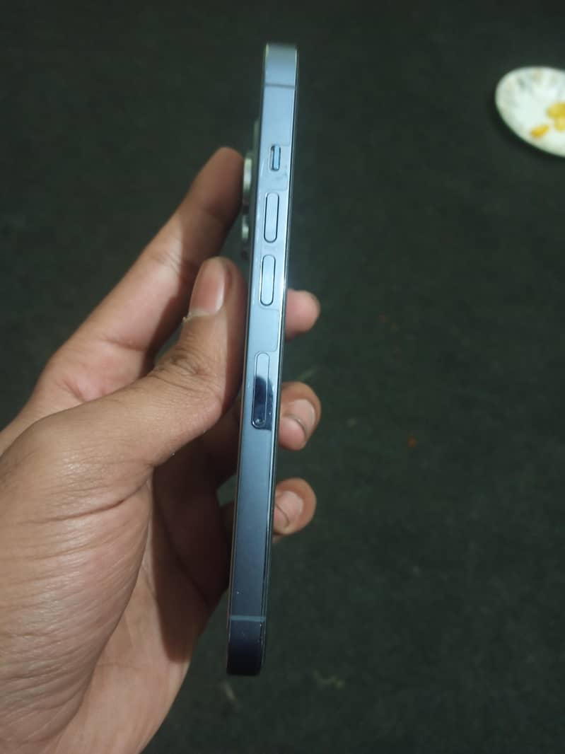 iPhone 13 Pro LLA 10/9 Condition 93% Battery All Original Light Blue

                                                            alt=