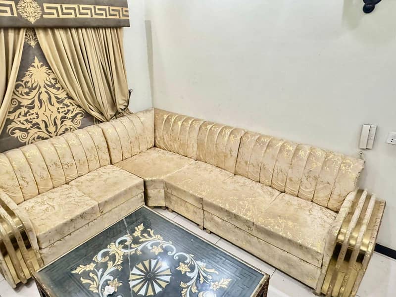 L shaped sofa set 7 seater sofa

                                                            alt=