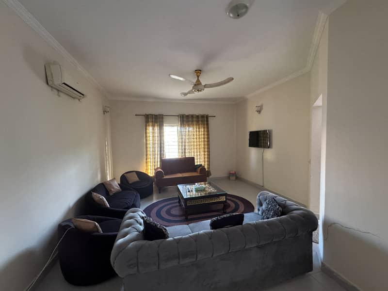 235 Sq Yd Villa For Sale Precinct-31, Bahria Town Karachi Near Sports City Villas | 3 Bedrooms, Drawing, Dining, Closed Italian Kitchen & TV Lounge | Amenities Nearby | 15 Min Drive from Main Gate.

                                                            alt=