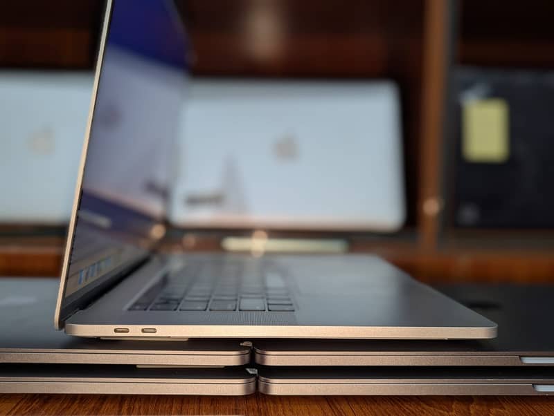 apple macbook | Pro 2019 | 16GB Ram | 512GB SSD | 4GB Graphic Card

                                                            alt=