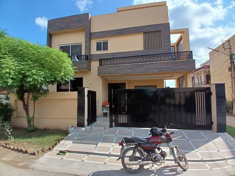 10 Marla Full House for Rent Punjab Coop Housing Society

                                                            alt=