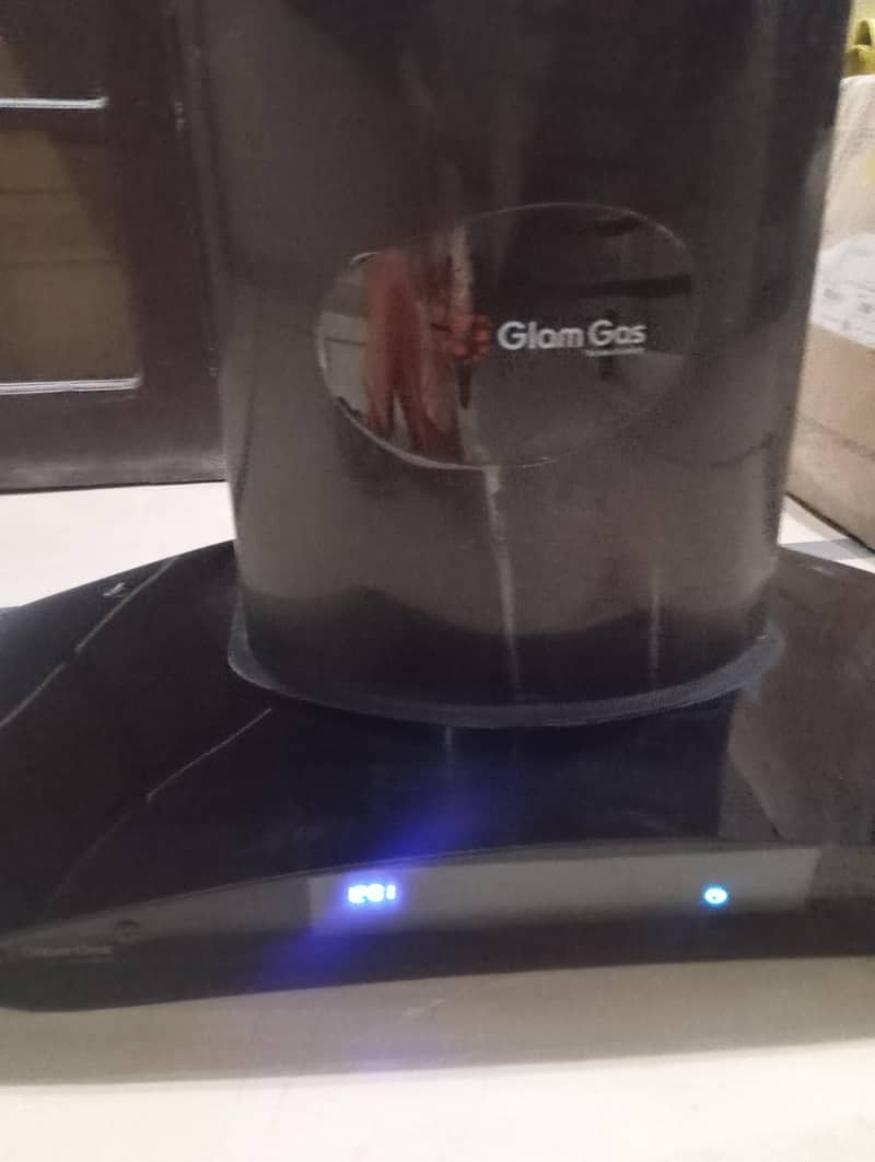 Glam Gas Kitchen Chimney – A1 Condition

                                                            alt=