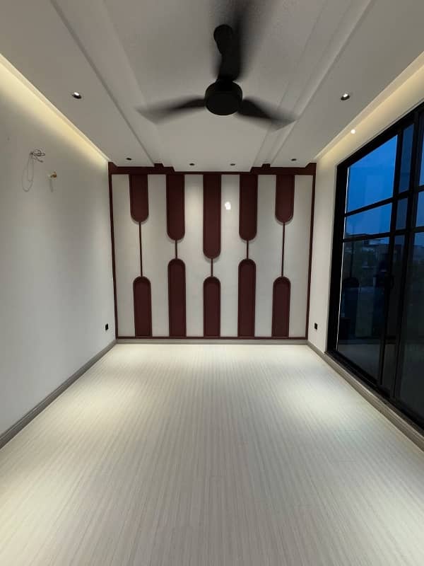 3 Years Installment Plan Luxury 5 Marla Brand New House In Park View City Lahore

                                                            alt=