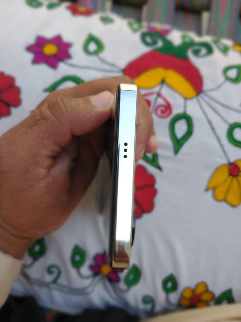 my mobile techno camon20 10 by 10 condition contact number 03488350009

                                                            alt=