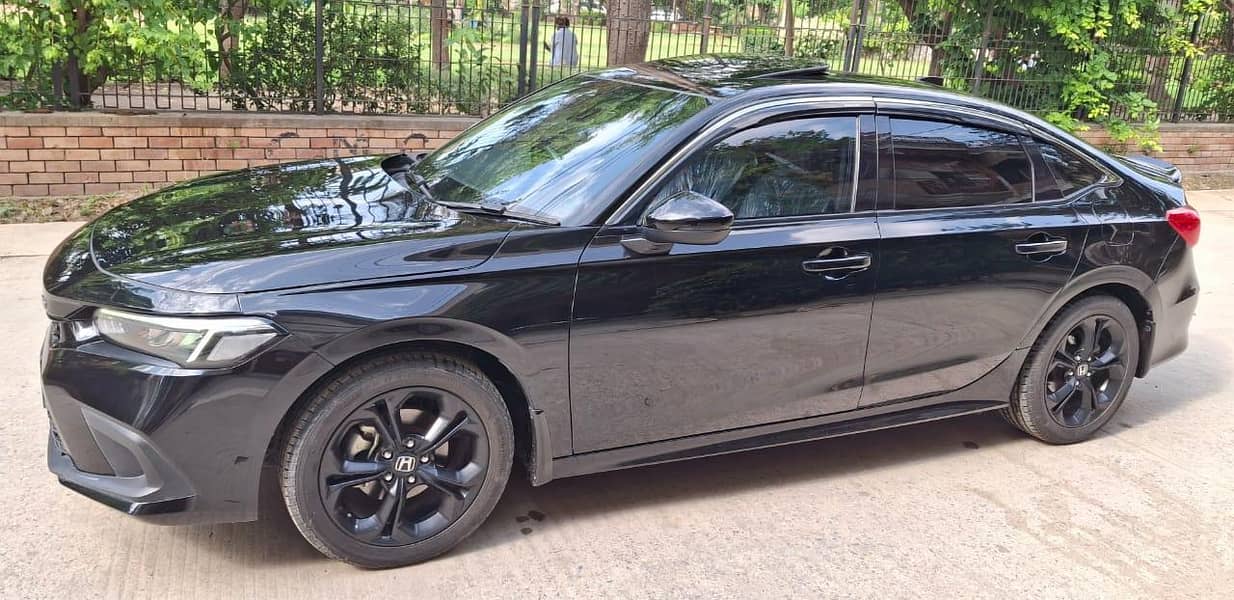 Honda Civic RS TURBO 2023 1.5 full option

                                                            alt=