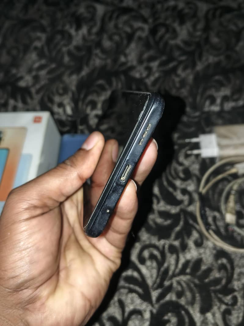 Redmi Note 10 Pro 4/128

                                                            alt=