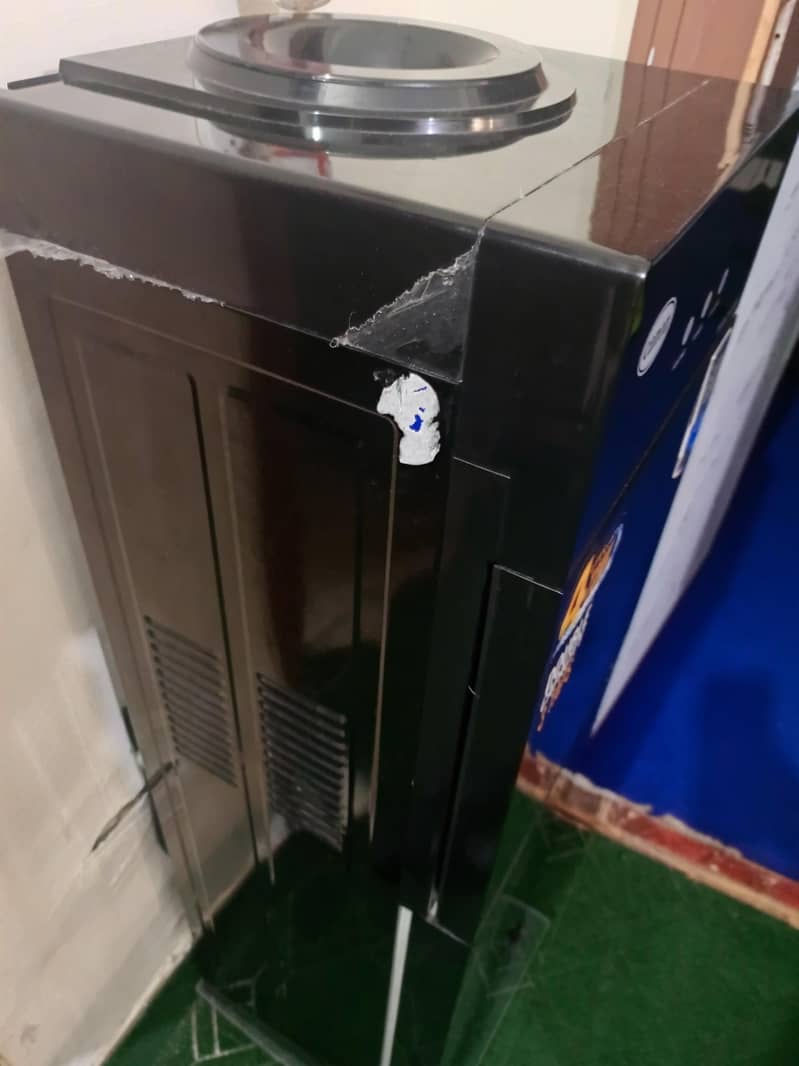 Canon Water Dispenser 4 Litre Tank Capacity

                                                            alt=