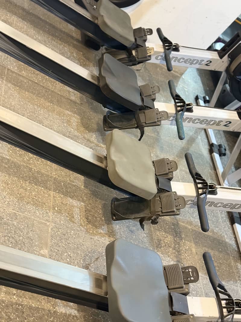Concept 2 rowing machine slightly used USA import model D

                                                            alt=