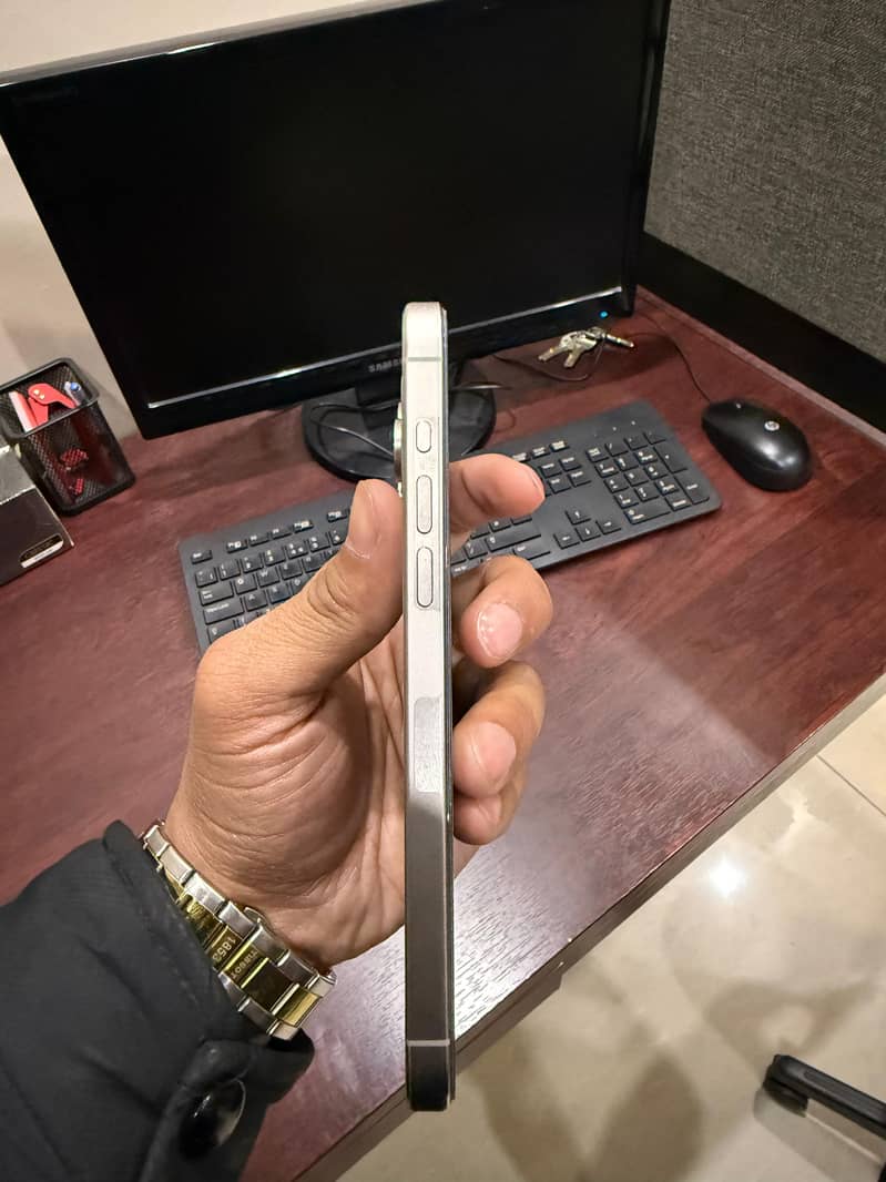 iphone 15 pro max

                                                            alt=