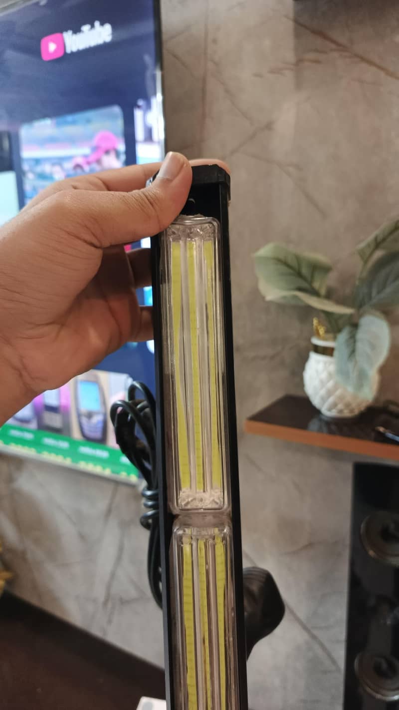 4 peice white bar light

                                                            alt=