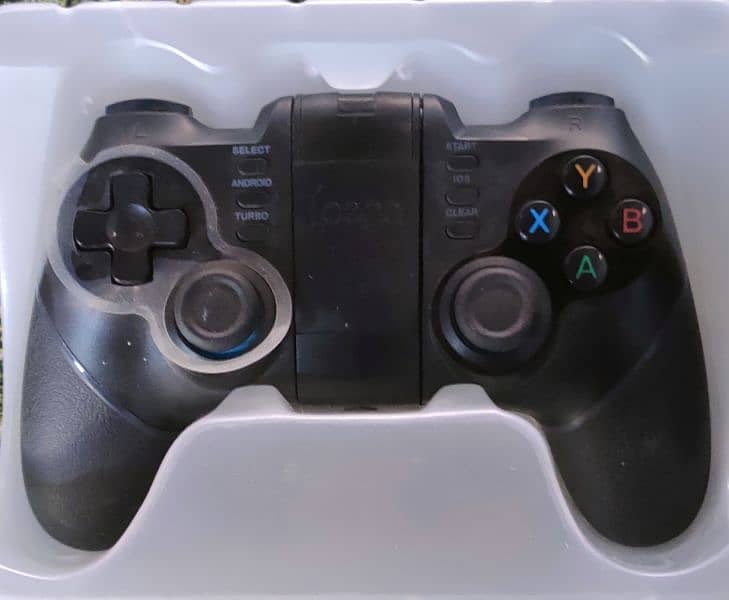 ALL spotted game controllers for Android PC PS4

                                                            alt=