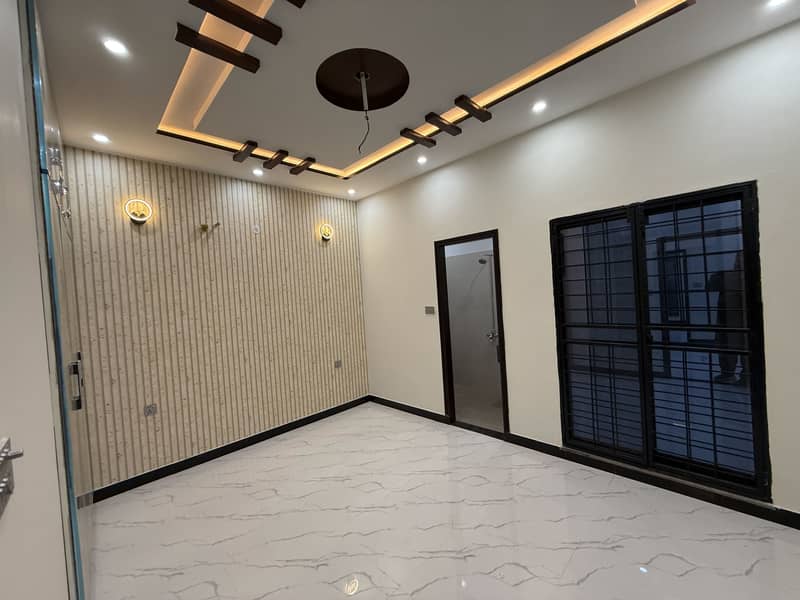 4 Marla Luxry House For Sale In Bismillah Housing Scheme

                                                            alt=