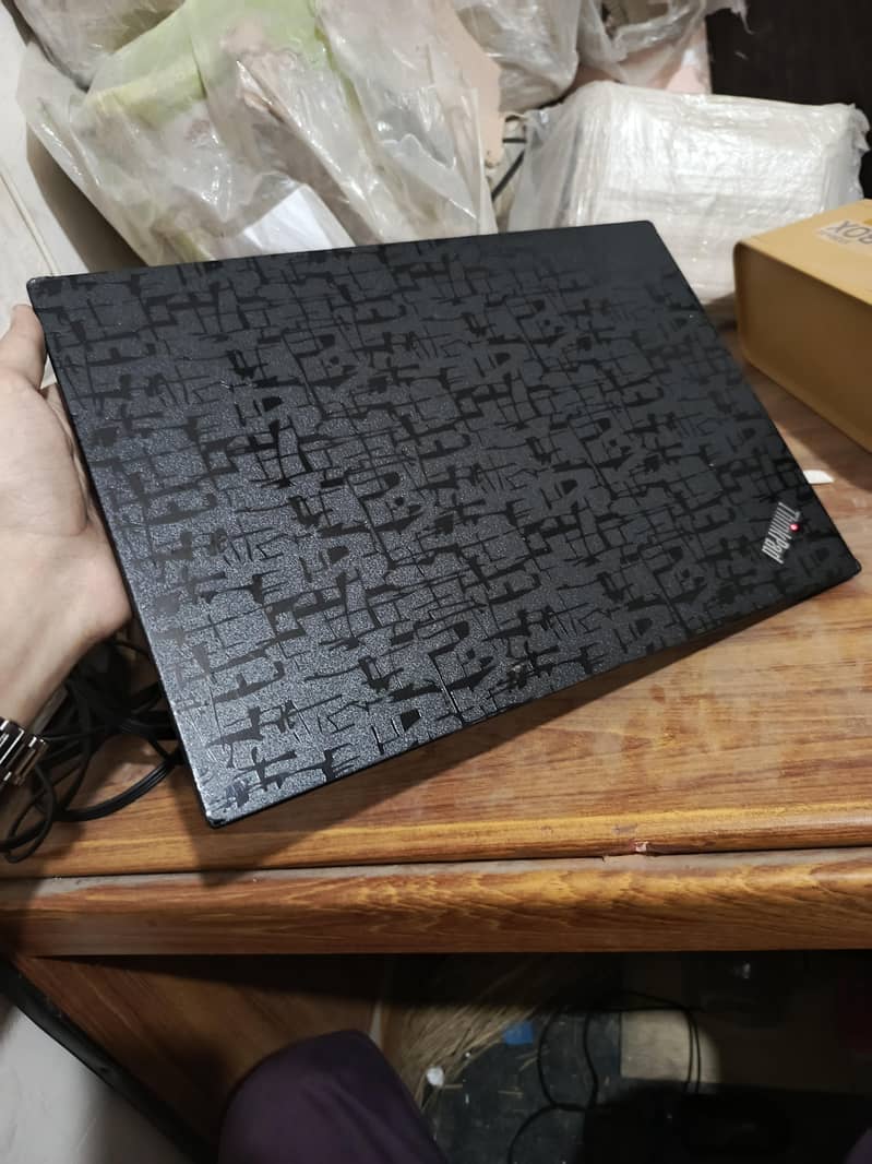 Lenovo i5 7th 2.6 2-GB NVIDIA Quadro M520 GDDR5

                                                            alt=