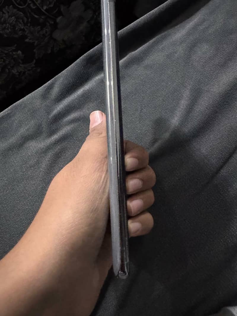 s20 ultra. exchange possible. Best for gaming. 03 27 44 00 29 5

                                                            alt=