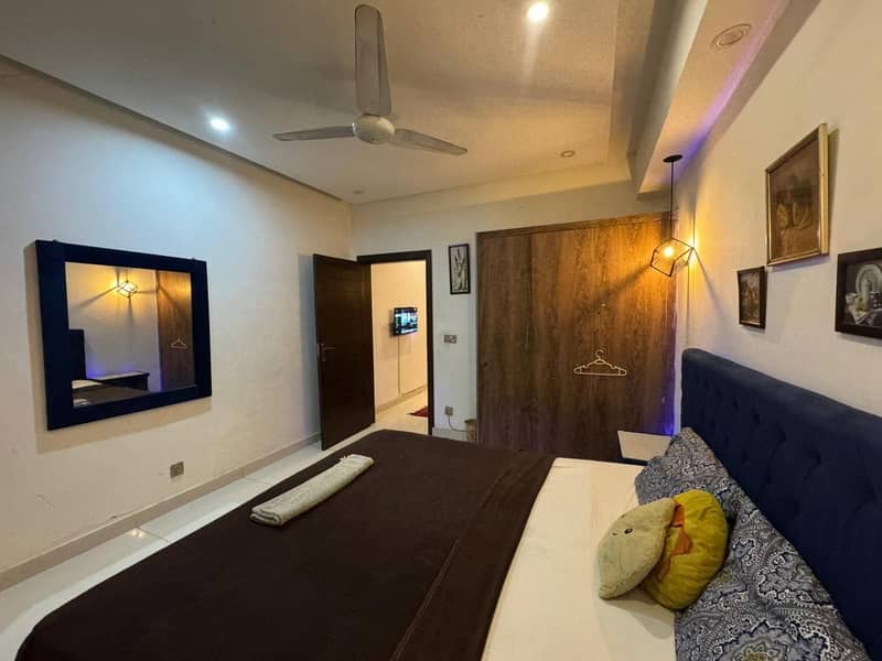 1 BED Beautiful Furnished Daily Basis

                                                            alt=