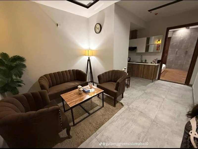 Daily basis 1bed ROM full furnished apartments safe and scour 100%coupe allow

                                                            alt=