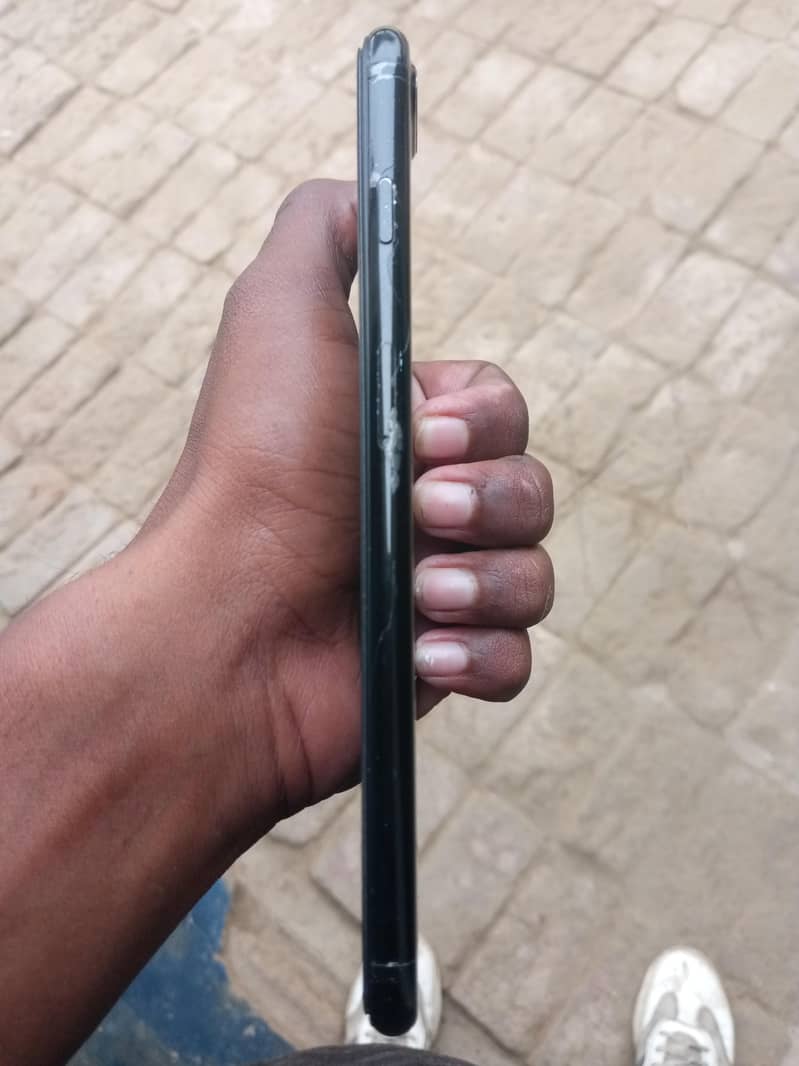 I phone 7 plus

                                                            alt=