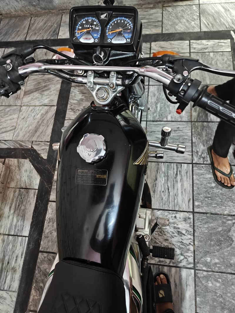 Honda CG125 Special  edition| Year 2025 |Call + WhatsApp 0304-0462058

                                                            alt=