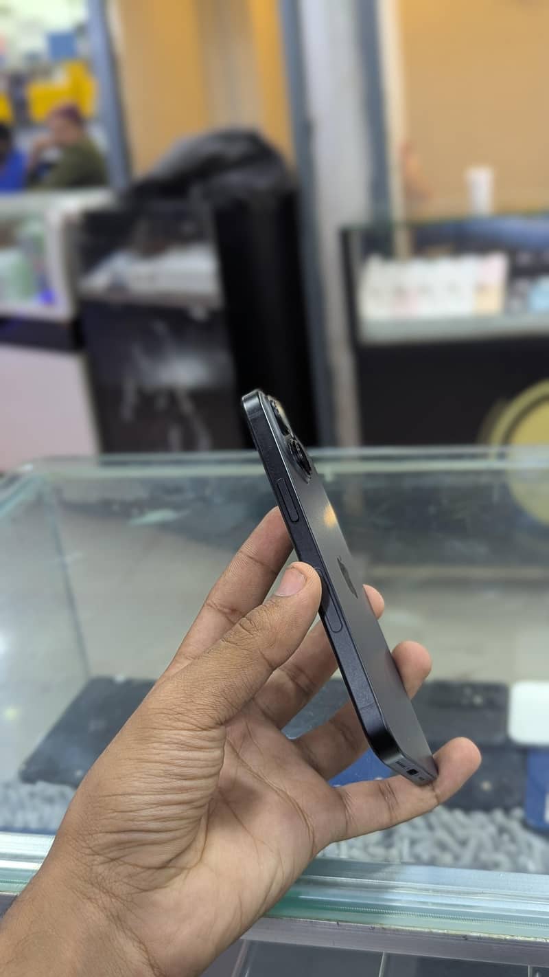 iPhone 15

                                                            alt=