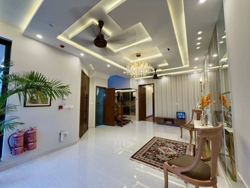 3 Years Installment Plan Luxury 5 Marla Brand New House In Park View City Lahore

                                                            alt=