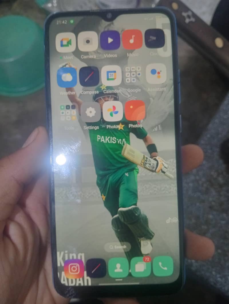 good condition phone

                                                            alt=