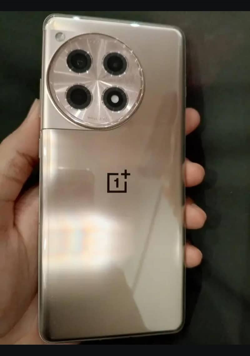 One plus 12 R 16gb+12 gb Ram. storage 512 gb Duel sim

                                                            alt=