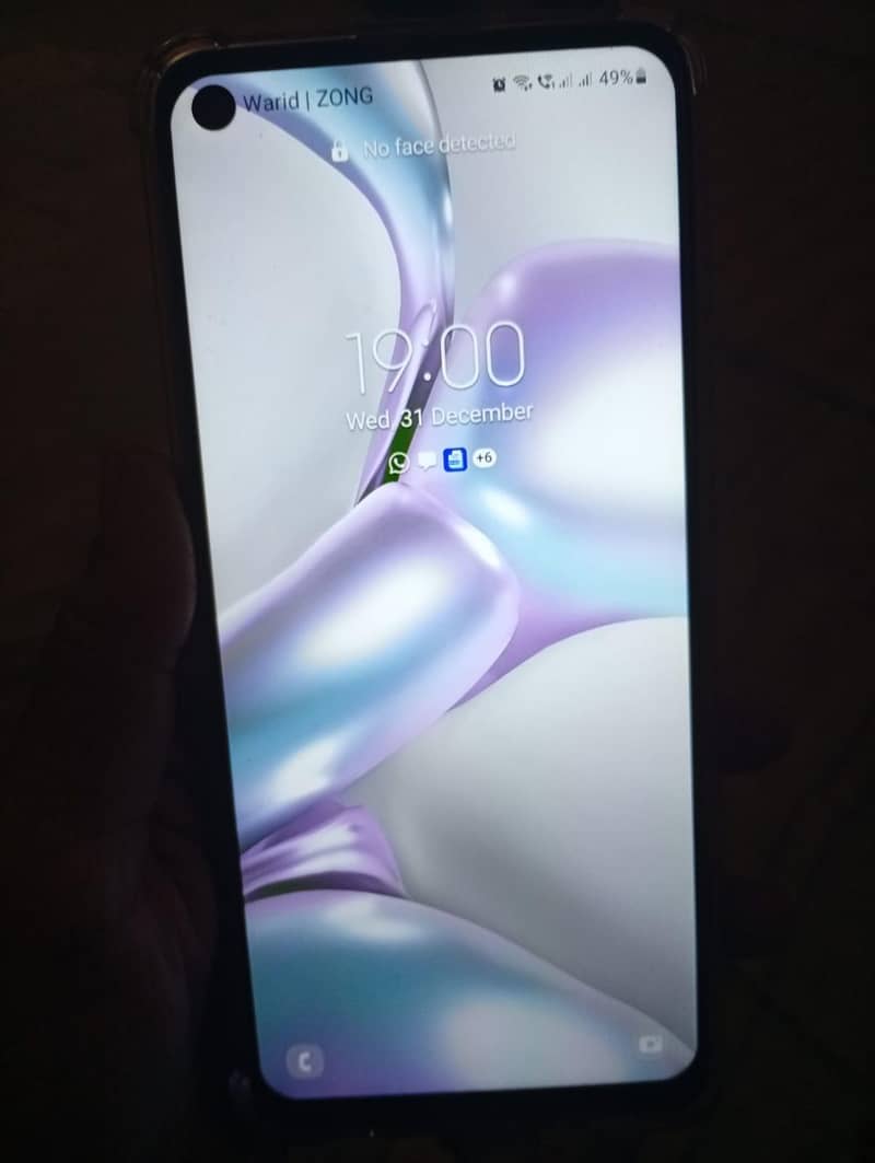 A21s   4gb   128gb  silver

                                                            alt=