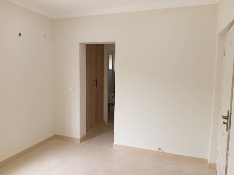 5 Marla House For Sale in Bahria Orchard Phase 2.

                                                            alt=