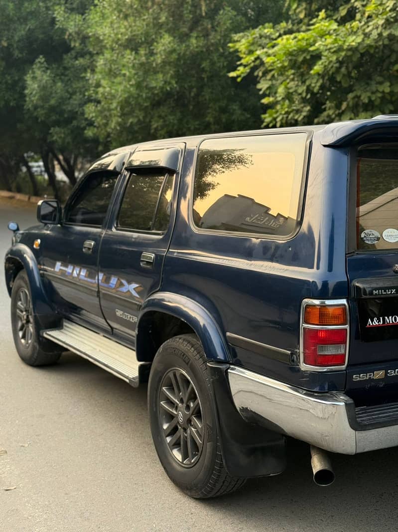 Toyota Hilux Surf Sunroof 3.0 Diesel

                                                            alt=