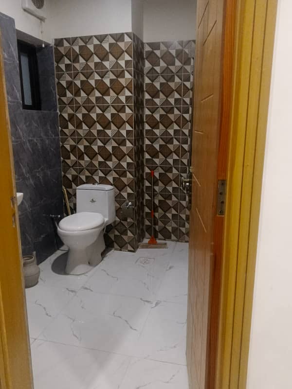 Daily basis 1bed ROM full furnished apartments safe and scour 100%coupe allow

                                                            alt=