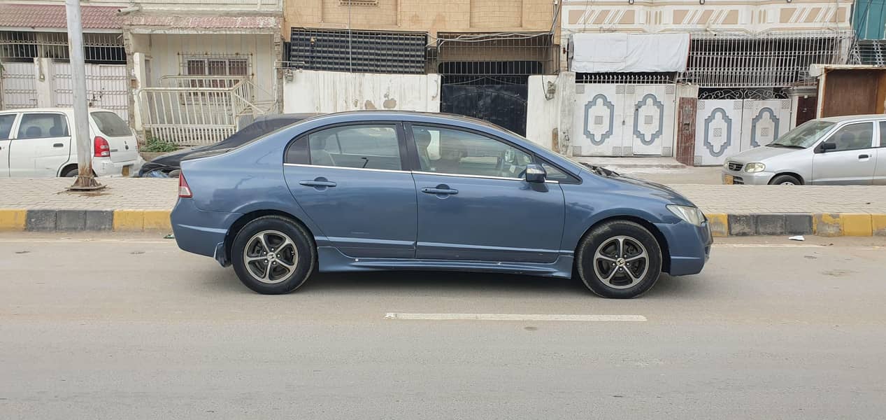 Honda Civic Reborn UG Full optional

                                                            alt=