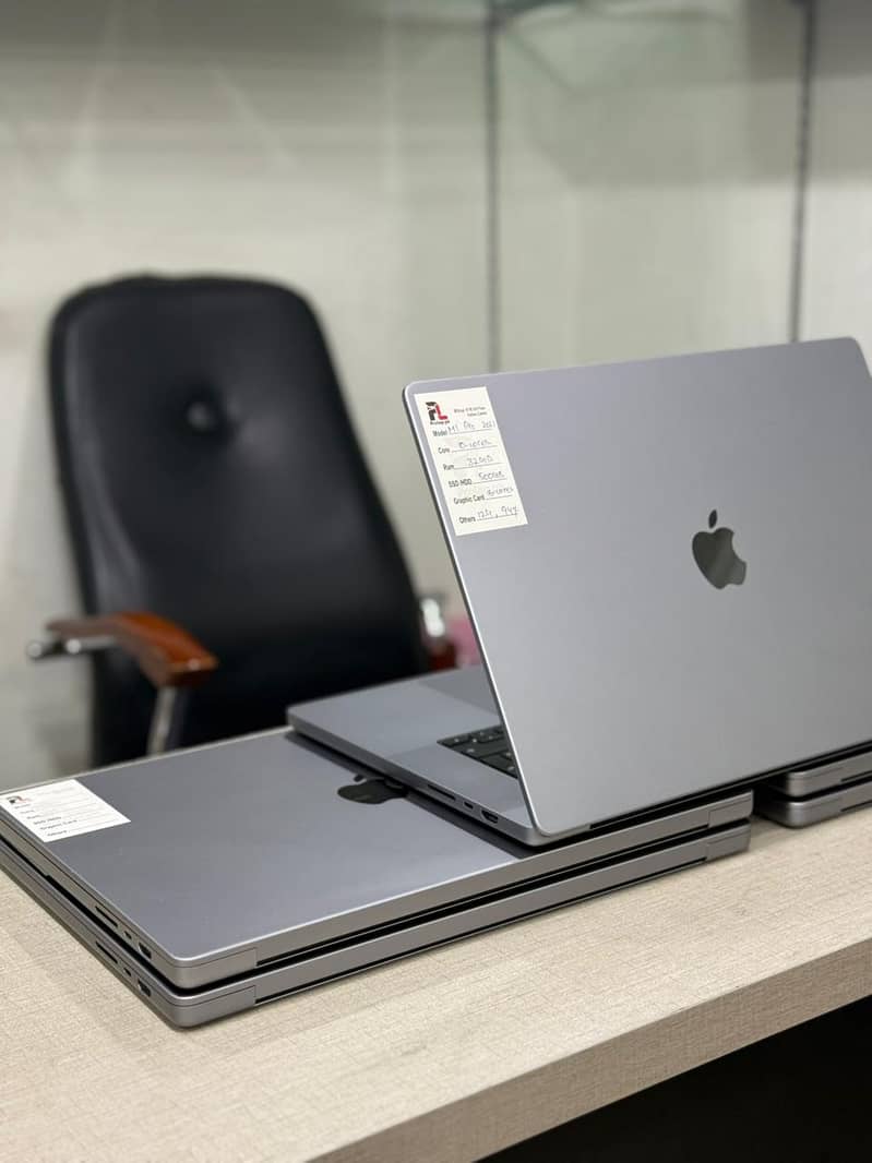 macbook pro | m1 pro 2021 | 16 inch | 32GB/512GB

                                                            alt=