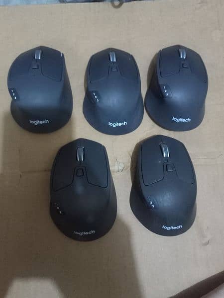 Logitech Wireless keyboard Mouse Combo

                                                            alt=