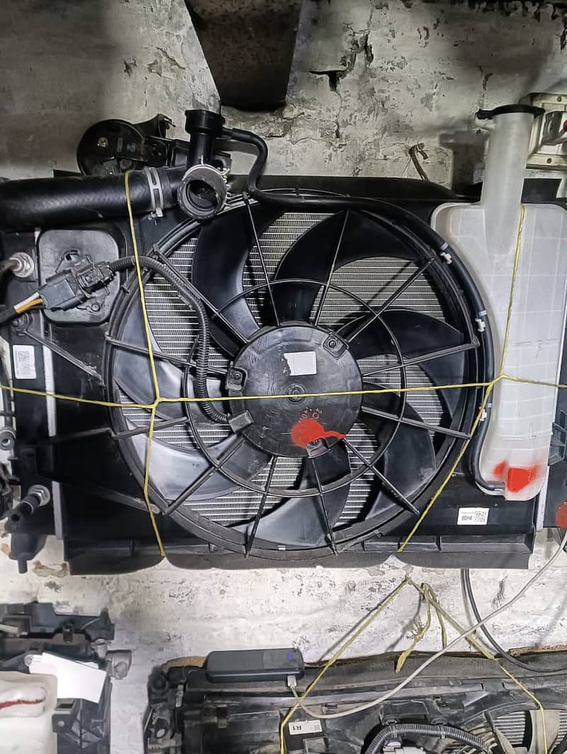 Hyundai Elantra 2022-2024 model

                                                            alt=