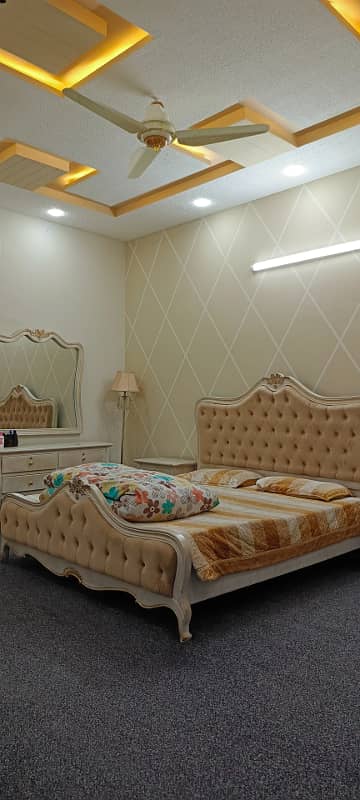 Luxury 3-Storey Prime Location All Facilities Don't Miss

                                                            alt=