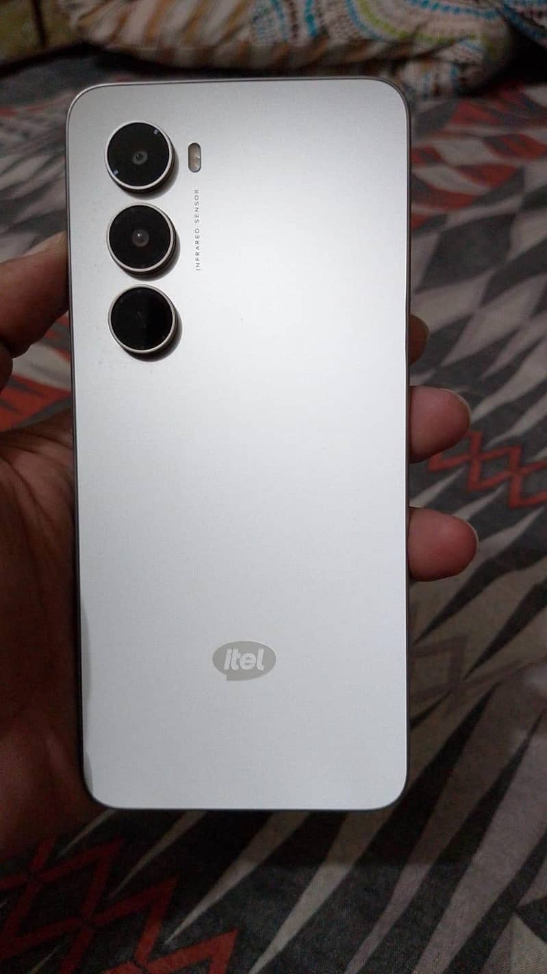 iTel A100 (Open Box Brand New) 4/128

                                                            alt=