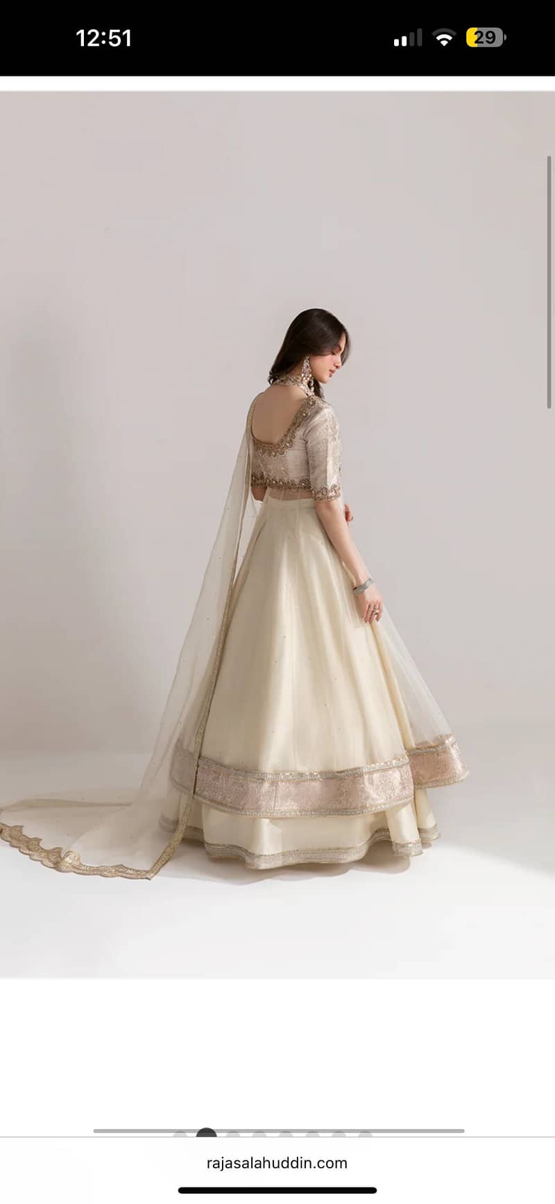 Original price 82000 Ivory pishwas 3 piece raja salahuddin original

                                                            alt=