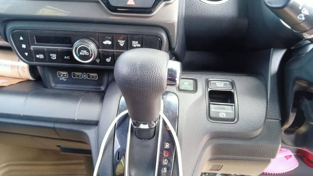 Honda N wagon Custom

                                                            alt=