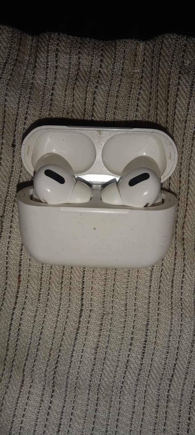 Apple Air pods pro

                                                            alt=