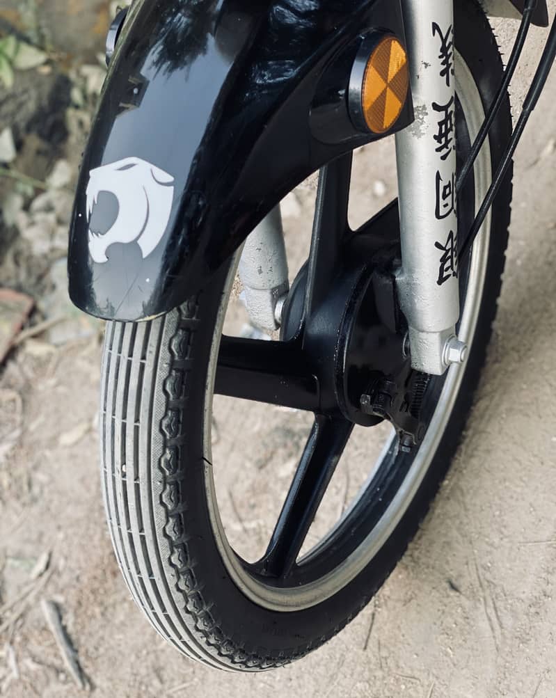 Hi speed Alpha 100 2018 karachi no Self start Alloy rim 100cc bike 110

                                                            alt=