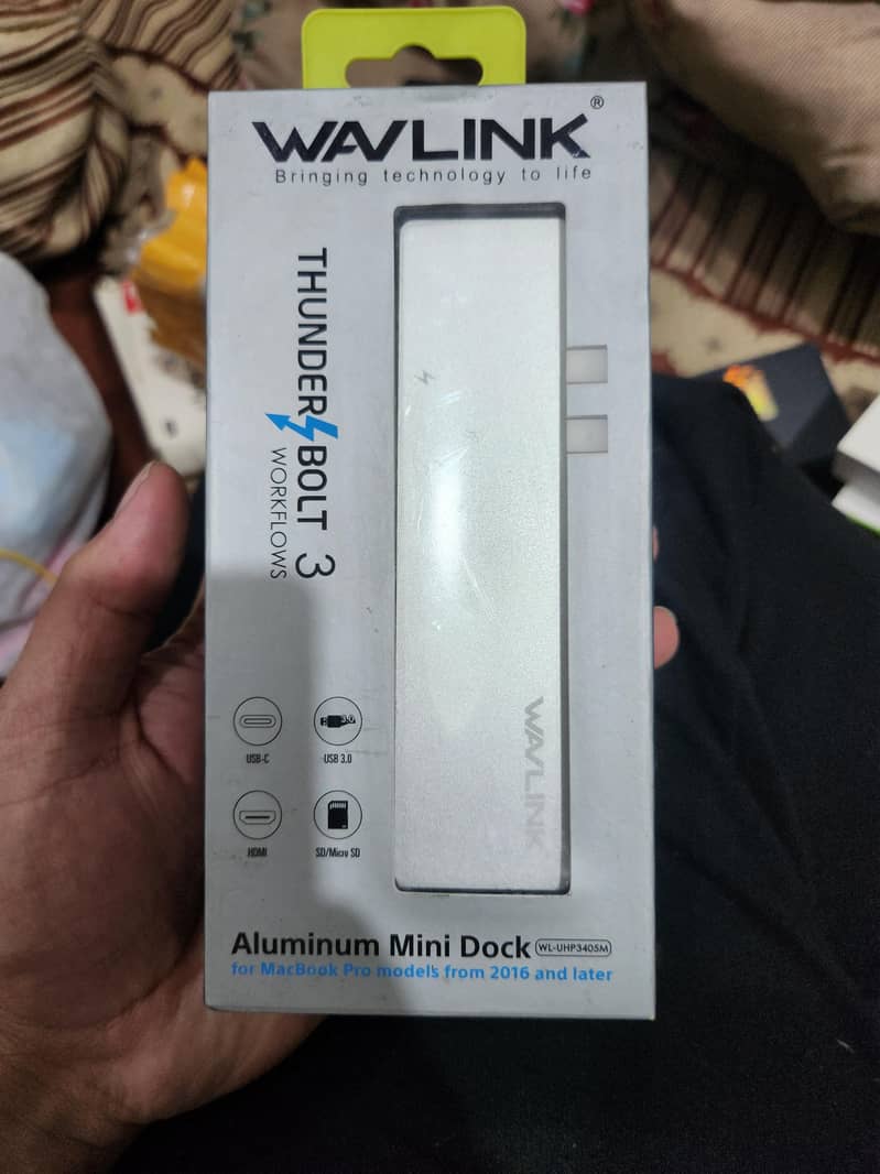 Wavlink Aluminum Mini Dock for Macbook pro

                                                            alt=