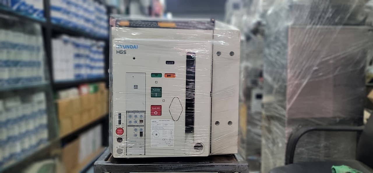 Hyundai HGS 2000A 4-Pole Air Circuit Breaker (ACB)–Heavy Duty

                                                            alt=