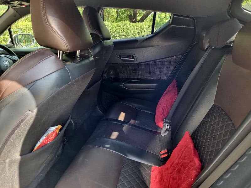 Toyota C-HR GLED 2017

                                                            alt=