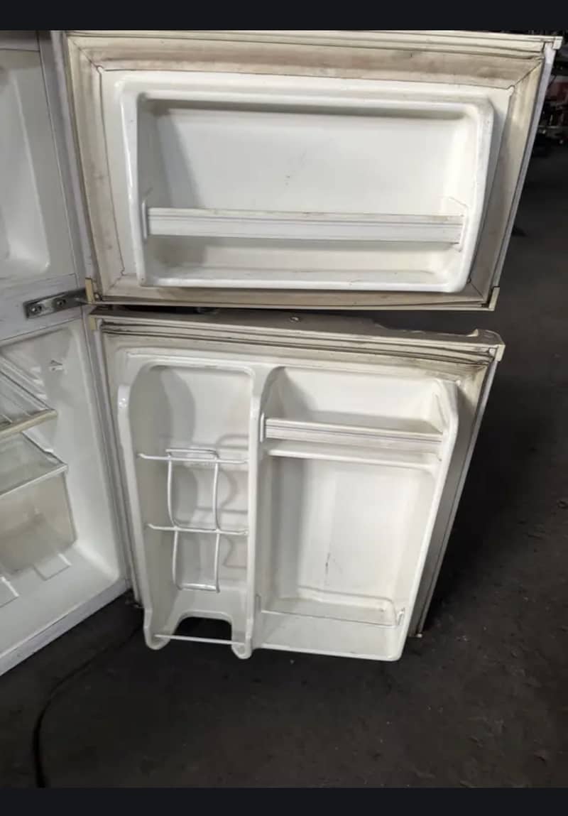 Refrigerator

                                                            alt=